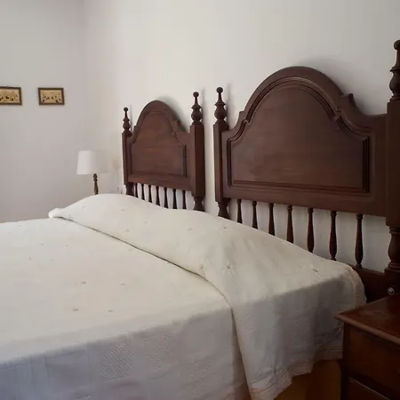 O Monte: Charming Family Near Villa *